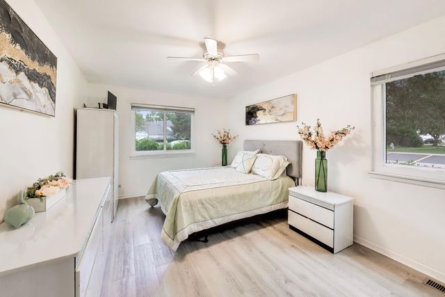 1264 WILLIAMSBURG Drive D1, Schaumburg, IL 60193