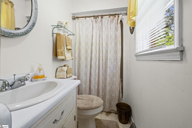 103 Manning Court, Greenwood, SC 29649