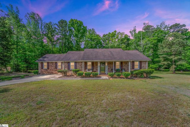 103 Manning Court, Greenwood, SC 29649