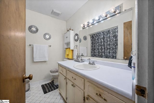 103 Manning Court, Greenwood, SC 29649