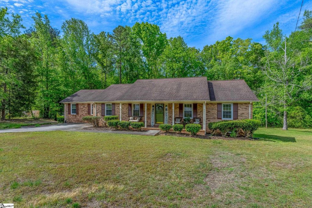 103 Manning Court, Greenwood, SC 29649