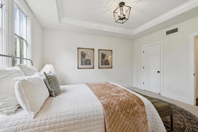 1450 Lakeview Court, San Martin, CA 95046