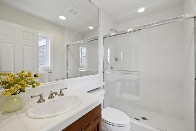 1450 Lakeview Court, San Martin, CA 95046