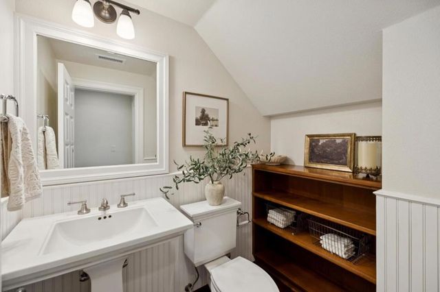 1450 Lakeview Court, San Martin, CA 95046