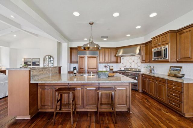 1450 Lakeview Court, San Martin, CA 95046