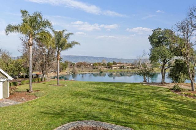 1450 Lakeview Court, San Martin, CA 95046