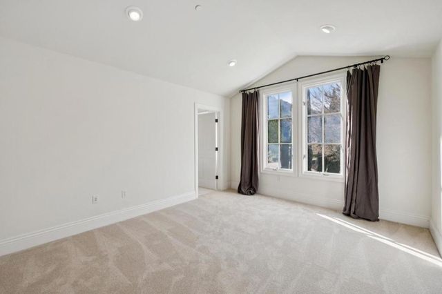 1450 Lakeview Court, San Martin, CA 95046