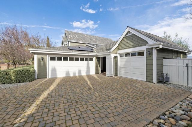 1450 Lakeview Court, San Martin, CA 95046