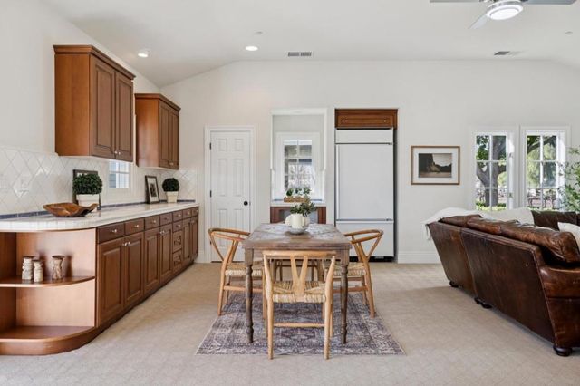 1450 Lakeview Court, San Martin, CA 95046