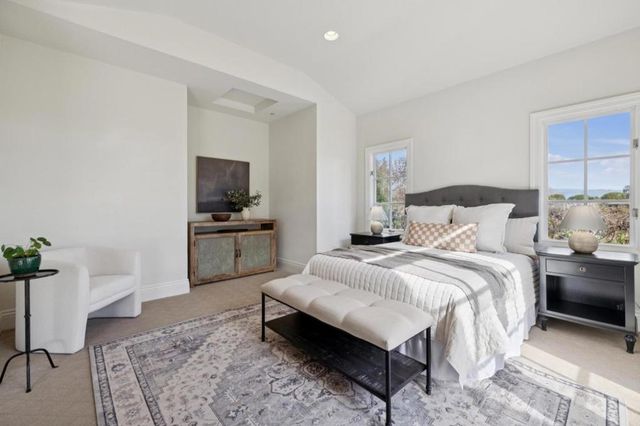 1450 Lakeview Court, San Martin, CA 95046