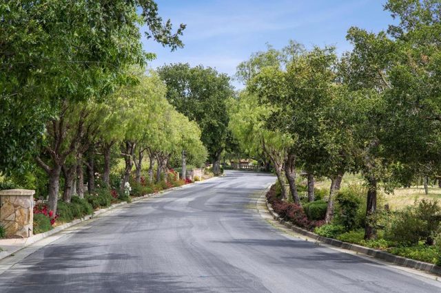 1450 Lakeview Court, San Martin, CA 95046