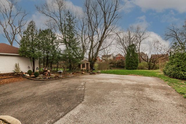 23 Fort Mitchell Avenue, Covington, KY 41011