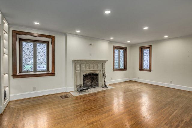 23 Fort Mitchell Avenue, Covington, KY 41011