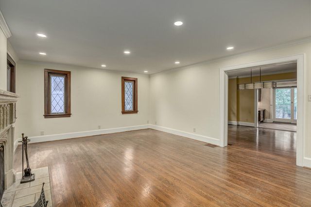 23 Fort Mitchell Avenue, Covington, KY 41011