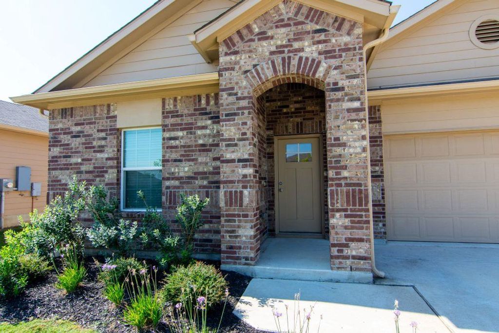 649 Donegal LN, Georgetown, TX 78626