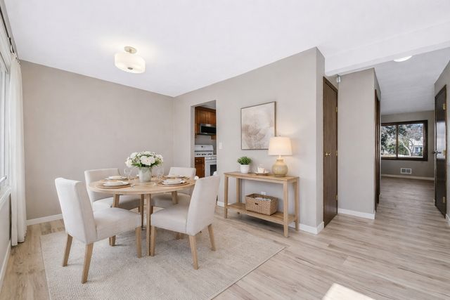 7604 Hampshire Avenue N, Brooklyn Park, MN 55428