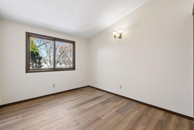 7604 Hampshire Avenue N, Brooklyn Park, MN 55428