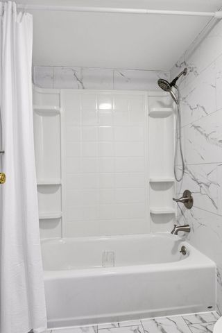 7604 Hampshire Avenue N, Brooklyn Park, MN 55428