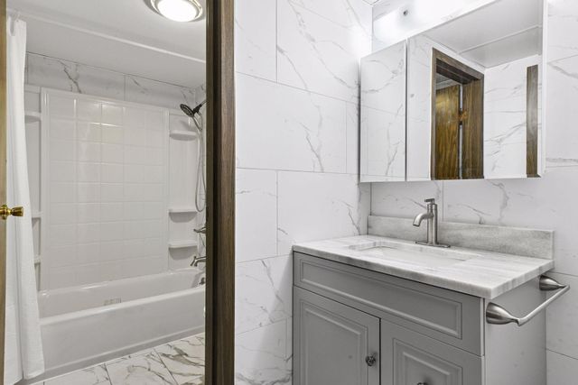 7604 Hampshire Avenue N, Brooklyn Park, MN 55428