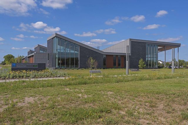 7604 Hampshire Avenue N, Brooklyn Park, MN 55428