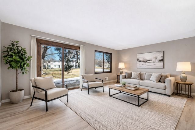 7604 Hampshire Avenue N, Brooklyn Park, MN 55428