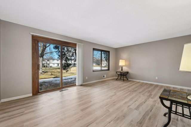 7604 Hampshire Avenue N, Brooklyn Park, MN 55428