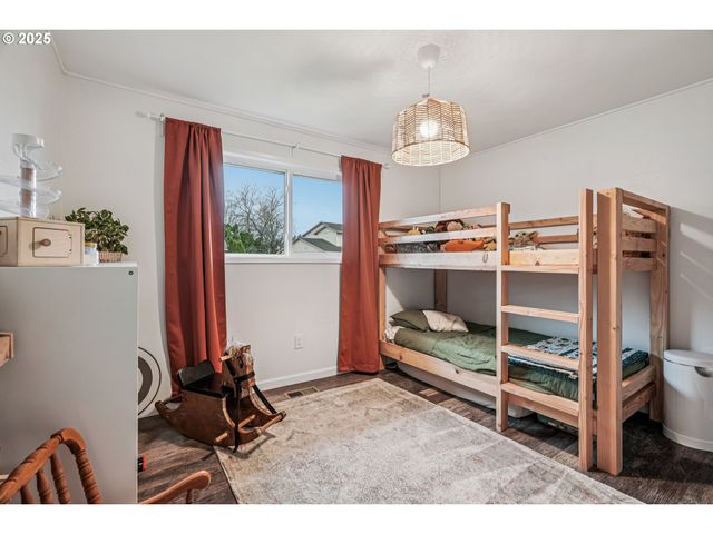 171 Ne 18TH St, Gresham, OR 97030