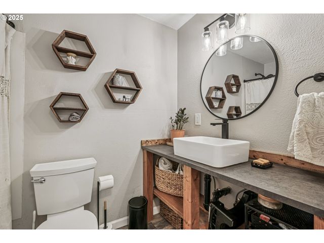 171 Ne 18TH St, Gresham, OR 97030