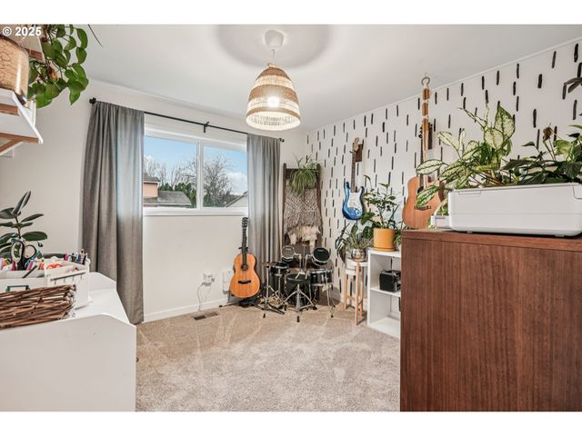 171 Ne 18TH St, Gresham, OR 97030