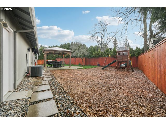 171 Ne 18TH St, Gresham, OR 97030