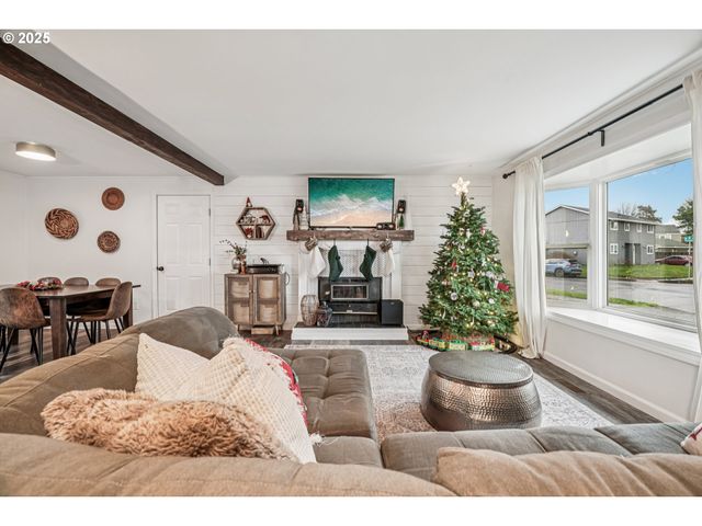 171 Ne 18TH St, Gresham, OR 97030