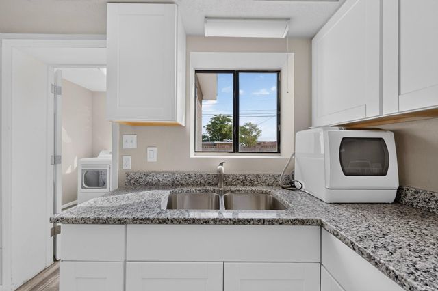 1500 Alamo Avenue SE, Albuquerque, NM 87106