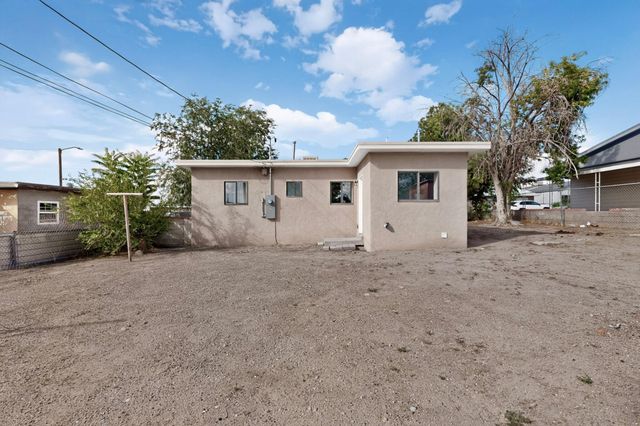 1500 Alamo Avenue SE, Albuquerque, NM 87106