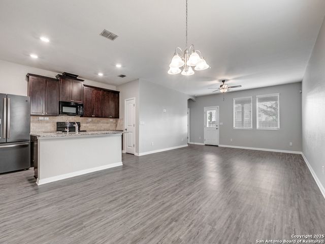 3722 Carducci, Converse, TX 78109