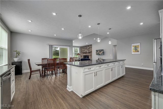 1343 Skyland Falls Boulevard, Hinckley, OH 44233