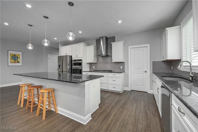 1343 Skyland Falls Boulevard, Hinckley, OH 44233