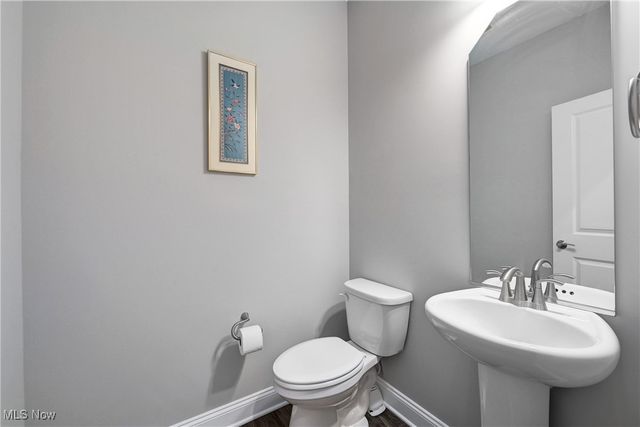 1343 Skyland Falls Boulevard, Hinckley, OH 44233