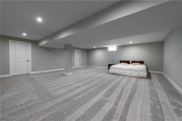 1343 Skyland Falls Boulevard, Hinckley, OH 44233