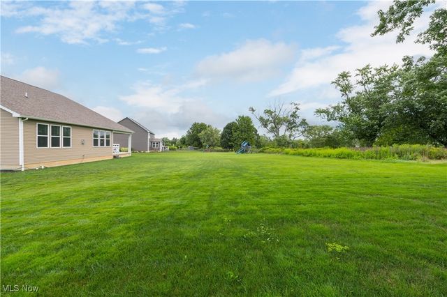 1343 Skyland Falls Boulevard, Hinckley, OH 44233