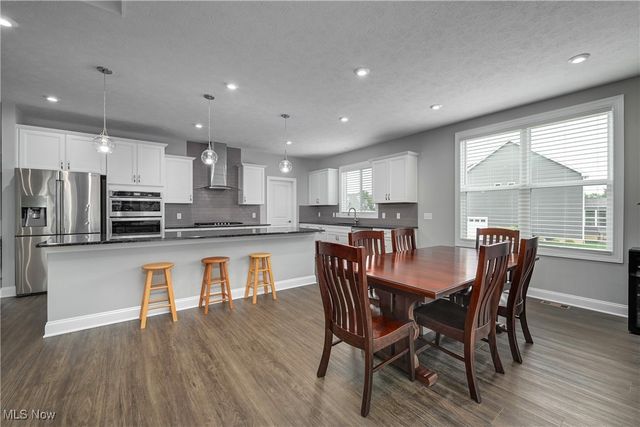 1343 Skyland Falls Boulevard, Hinckley, OH 44233