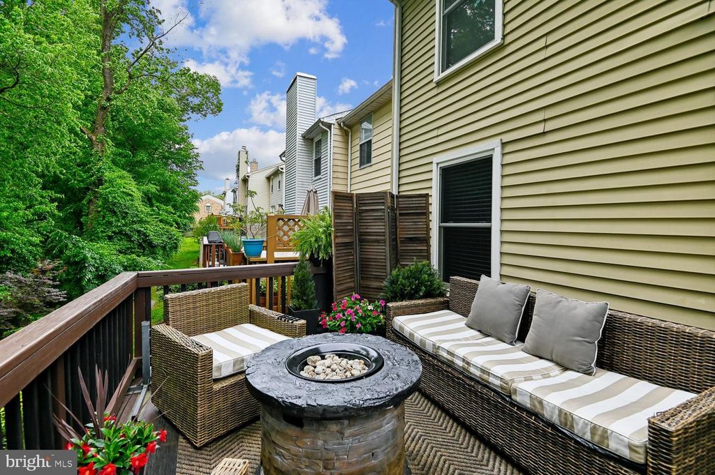 Image 21 of property listing at 553 BAY DALE CT, Arnold, MD 21012