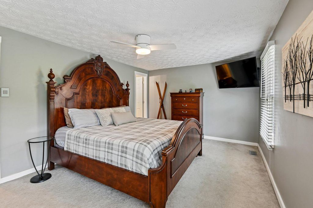 Image 24 of property listing at 553 BAY DALE CT, Arnold, MD 21012