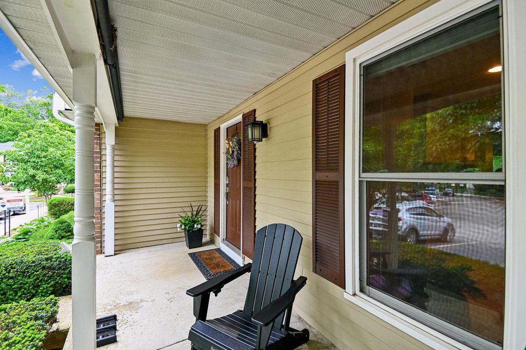 Image 6 of property listing at 553 BAY DALE CT, Arnold, MD 21012