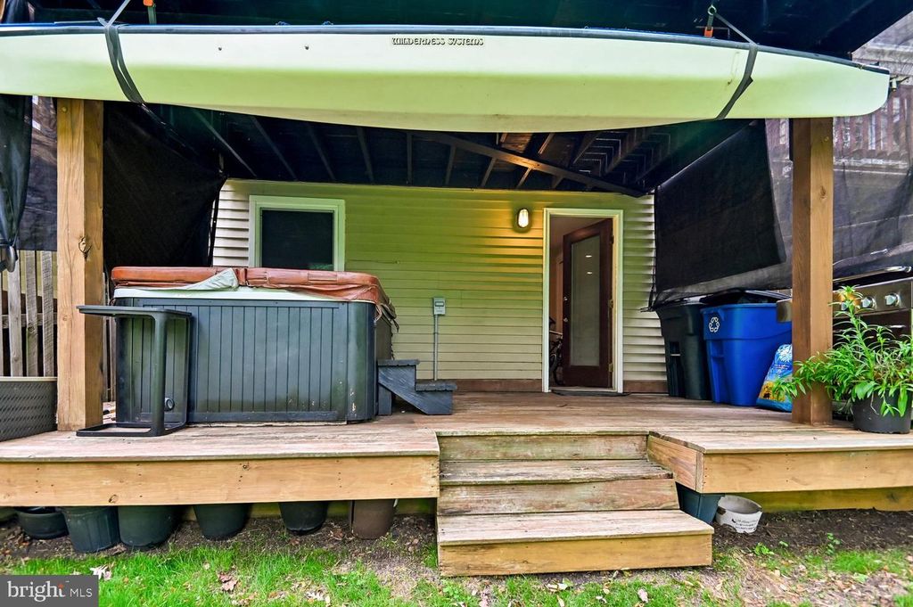 Image 56 of property listing at 553 BAY DALE CT, Arnold, MD 21012