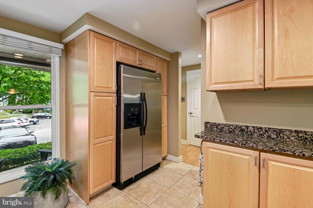 Image 9 of property listing at 553 BAY DALE CT, Arnold, MD 21012