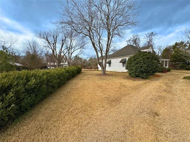 209 Old Perry Road, Marshallville, GA 31057