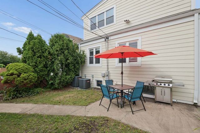 2239 N 76th Avenue, Elmwood Park, IL 60707