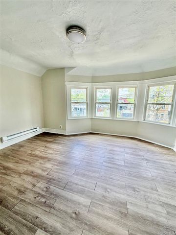 324 UNDERHILL AVE, Bronx, NY 10473