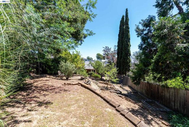 3488 Brookdale Blvd, Castro Valley, CA 94546