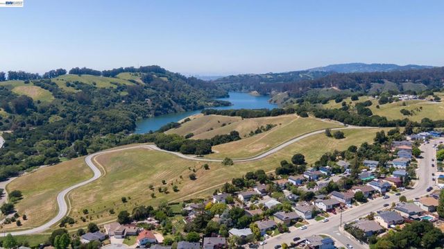 3488 Brookdale Blvd, Castro Valley, CA 94546